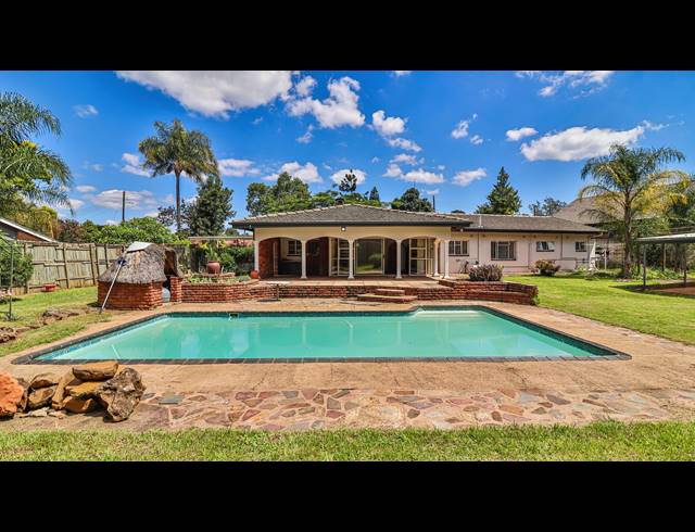 8 BEDROOM FREEHOLD FOR SALE IN CHASEDENE